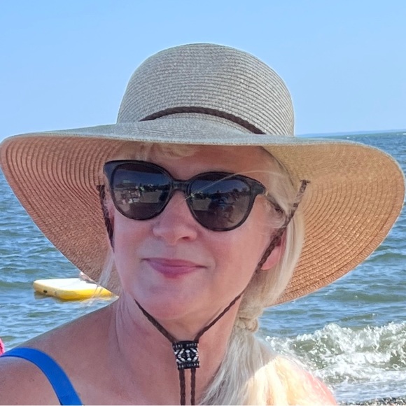 Meet your Posher, Jean - Picture 1 of 2